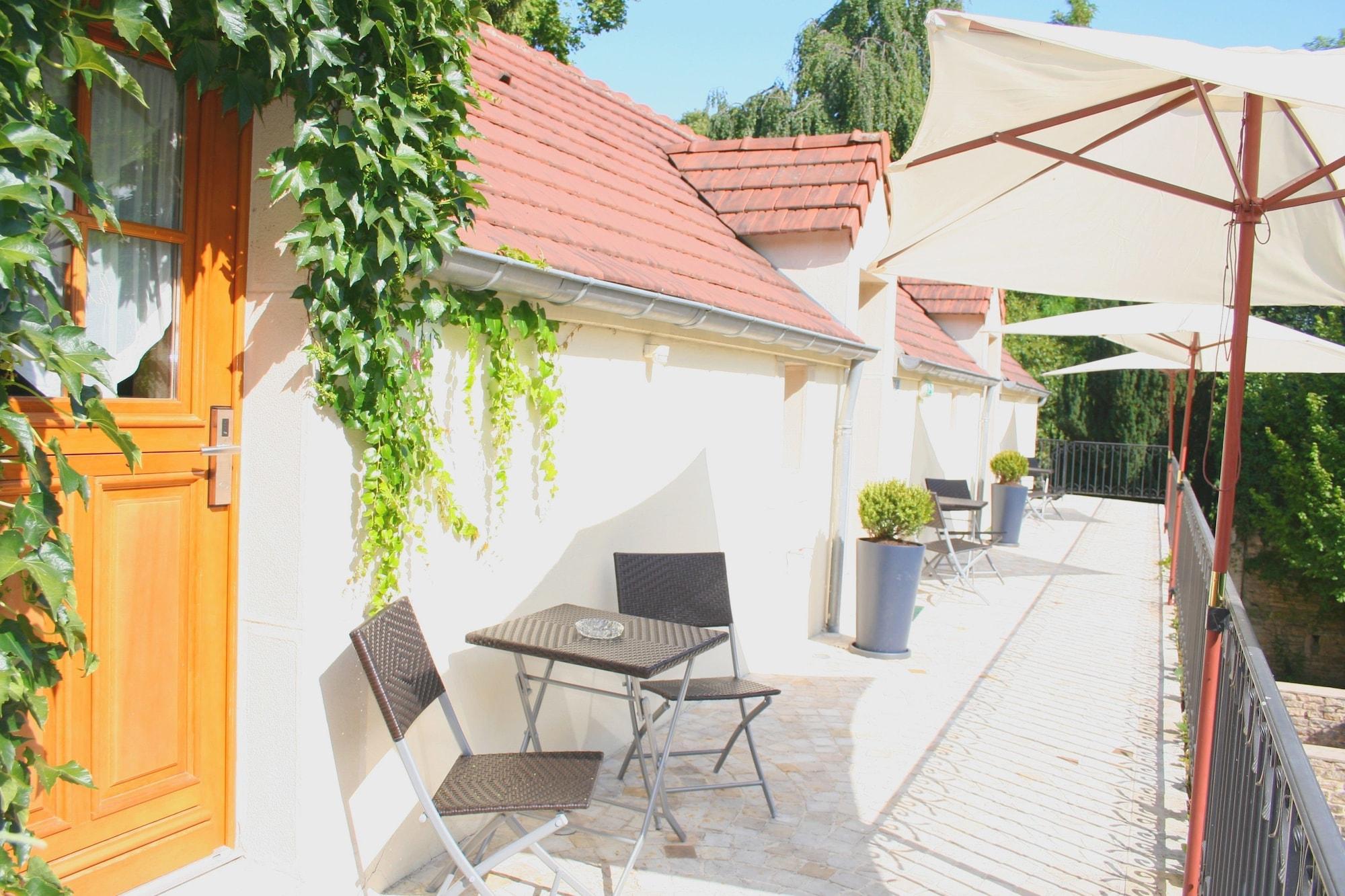 Chateau De Challanges 4* Beaune (Cote d'Or)