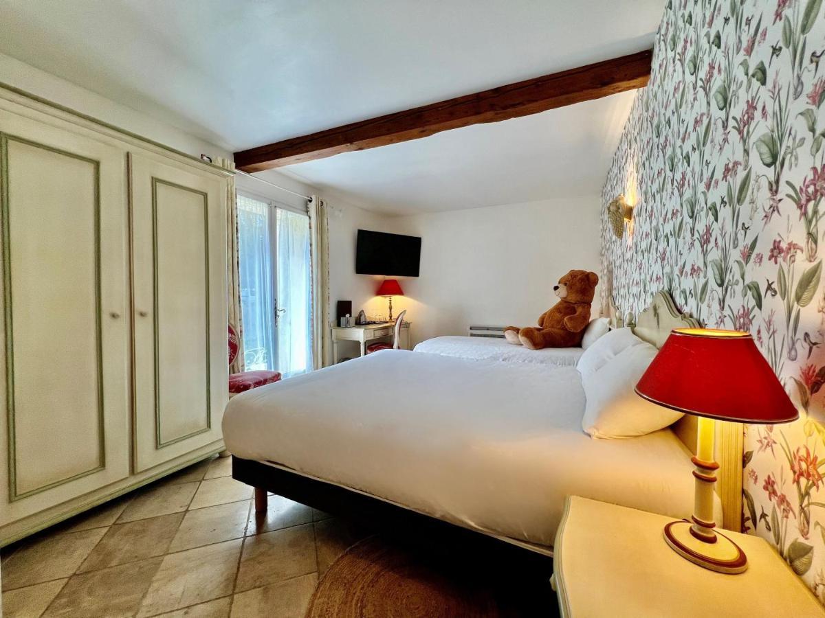 Hotel Château De Challanges
